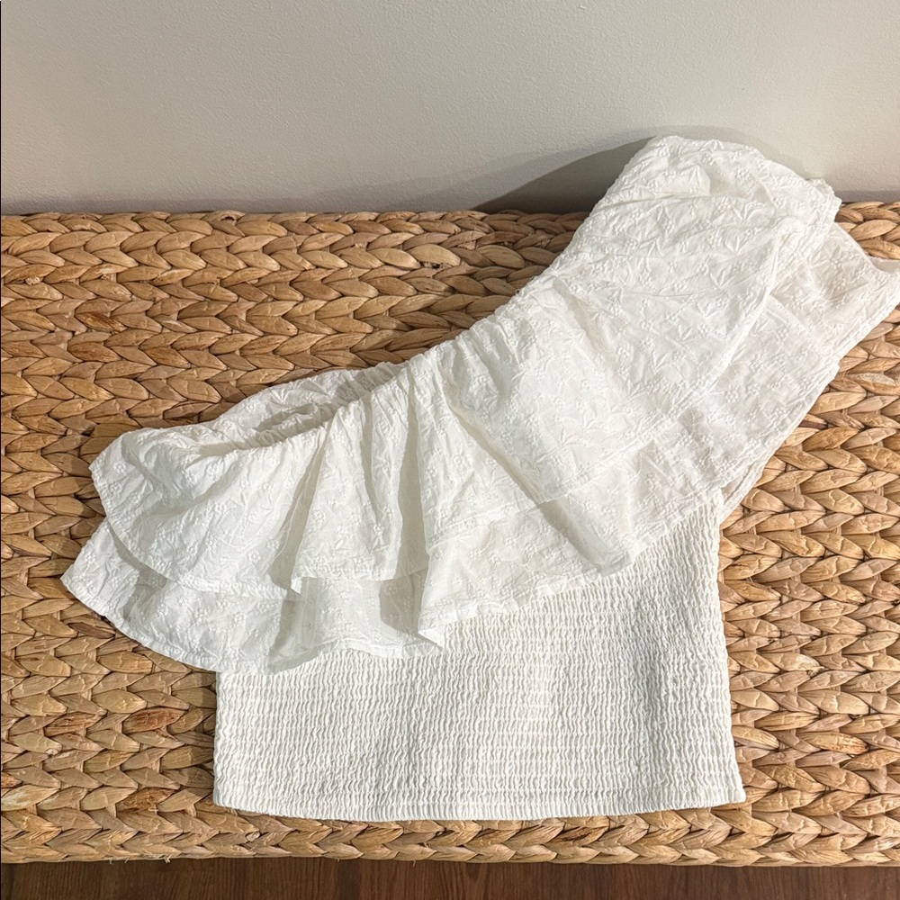 Abercrombie & Fitch White Ruffle off the shoulder top